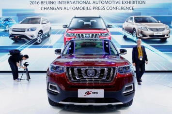 Новый кроссовер от BAIC уже в автосалонах Китая