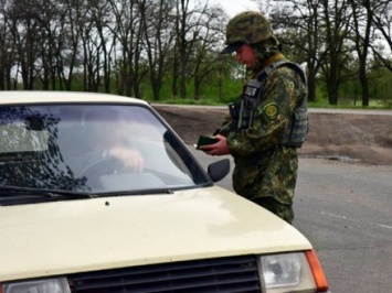 На блокпостах Донецкой области выявили 15 человек, которые поддерживали связь с участниками "ДНР"