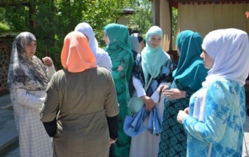 Жены арестованных крымских татар создали общественную организацию (фото)