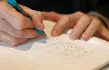 Удар в спину школьной алгебре: мобильное приложение, которое решает рукописные уравнения