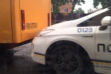 В Сумах авто полицейских врезалось в маршрутку (ФОТО)