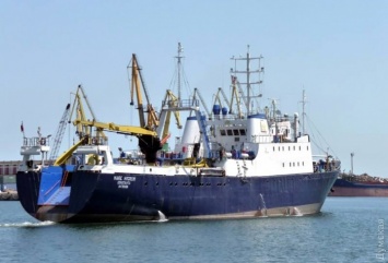 В Одессу зашло уникальное научное судно с беспилотной подлодкой
