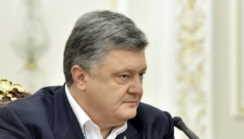 Порошенко в Стамбуле инициировал трастовый фонд для Украины