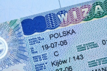 «В Украине ограничат выдачу польских виз», - Януш Яблонский