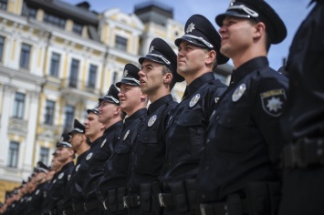 Каждый десятый столичный полицейский уволился с работы