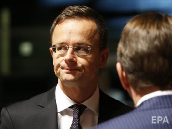 Сийярто заявил, что Венгрия будет блокировать проведение заседаний Комиссии Украина - НАТО