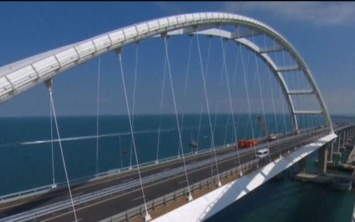 Керченский мост уже трещит по швам?
