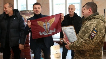 Руководитель облсовета Глеб Пригунов поздравил военных на передовой