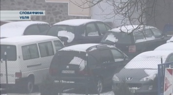 На границе с Украиной нашли "кладбище" авто на еврономерах: украинцы массово бросают машины (фото)