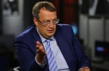 Геращенко заявил, что военное положение могут продлить, если на территории ОРДЛО будут обстрелы