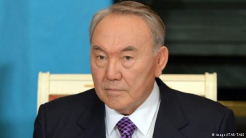Назарбаев не верит в желание Путина "отхватить кусок Украины"