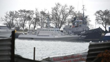 Консул Украины проведал украинских моряков в российской тюрьме