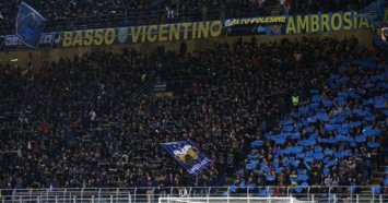 Ювентус - Интер: фанаты гостей устроили погром на стадионе