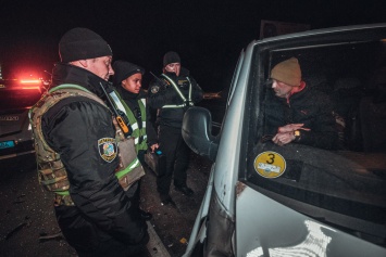 Под Киевом столкнулись четыре авто, виновник ДТП был пьян. Фото