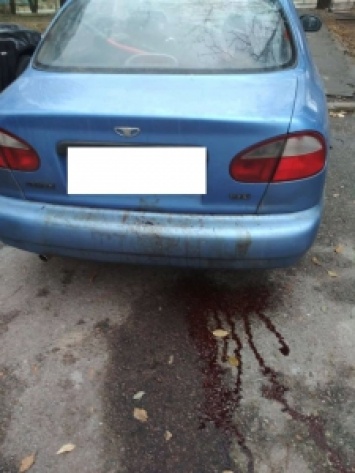 В Запорожье задержали автомобиль, из багажника которого лилась кровь
