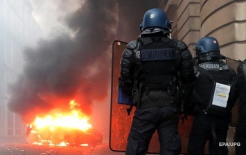 Протесты в Париже: 30 раненых, тысяч задержанных