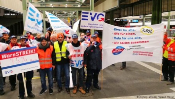 В ФРГ началась общегерманская забастовка железнодорожников