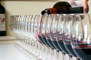 Житель Одесской области обратился в полицию из-за кражи 10 литров домашнего вина