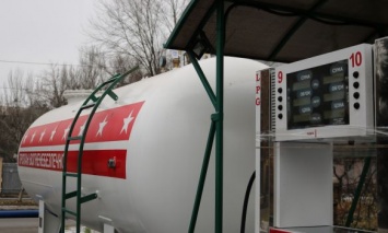 В Запорожье раскрыли сеть АЗС, продающих топливо неустановленного происхождения