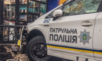 Полиция проведет служебное расследование по факту трех ДТП в Киеве при участии патрульных 9 декабря