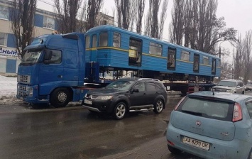 В Киеве строят хостел из вагонов метро