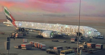 Это? покрытый бриллиантами? самолет в ОАЭ. Почему он бесит так много людей?