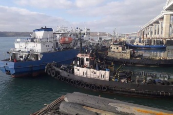 У лиц, причастных к блокированию украинских кораблей, есть бизнес в Украине