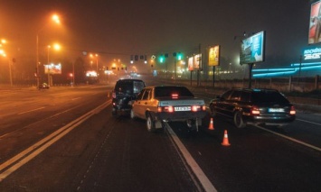 В Киеве пьяный водитель устроил ДТП из четырех автомобилей