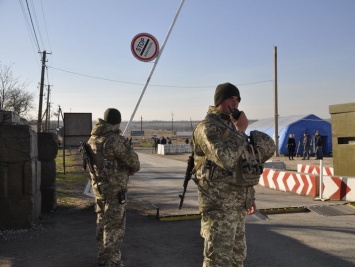 Боевики продолжают обстреливать гуманитарные дорожные коридоры на Донбассе - Госпогранслужба Украины