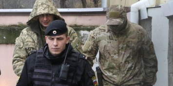 Задержанные украинские моряки пожаловались на репертуар "Русского радио" в СИЗО
