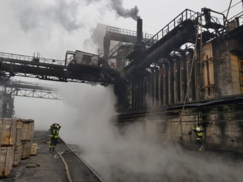 Спасатели потушили пожар на одной из площадок Днепровского металлургического завода