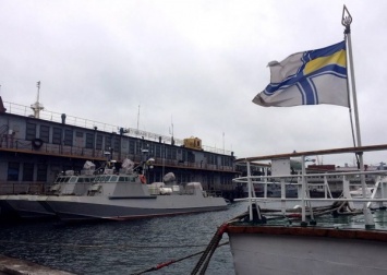СМИ: ВМС Украины получат новые МБАКи и "Кентавры"