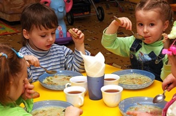 В бердянских школах и детсадах увеличат стоимость питания