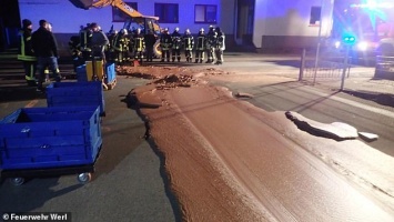 В Германии на улицу Вестоннена вылилась тонна жидкого шоколада класса «люкс»