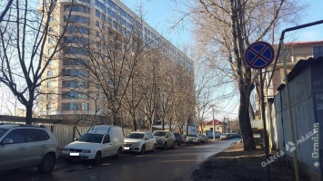 Вниманию водителей Одессы: на ул. Литературной запрещено парковаться