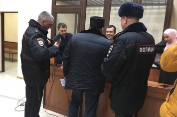 «Суд» в Крыму отклонил апелляцию на арест адвоката Курбединова