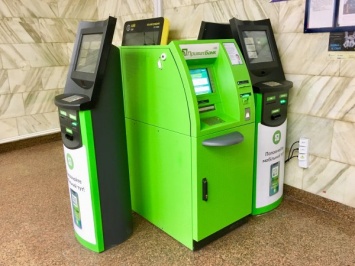 В киевском метро после длительного перерыва появились банкоматы