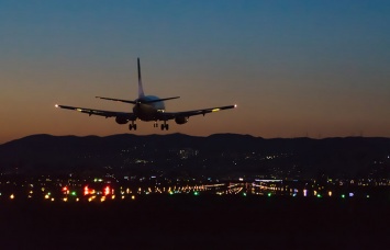 Самолет с членами правительства Болгарии экстренно сел в Вене