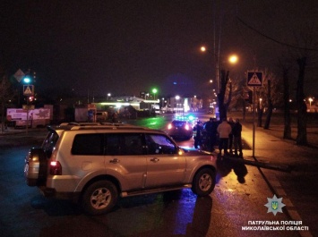 В Николаеве один водитель проигнорировал красный свет, а второй управлял автомобилем «под мухой». На перекрестке они «встретились»