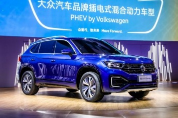 В Китае представили гибридные Volkswagen Tayron и Volkswagenn Touareg