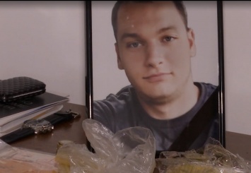 Мать застреленного в супермаркете парня: Он только две недели назад приехал в Харьков