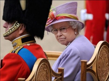 Королева в шоке: Пожилая американка утверждает, что является членом королевской семьи - СМИ