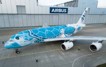 Airbus передал первый лайнер-гигант с черепахой в Японию