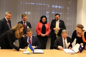 Украина и НАТО подписали ряд соглашений