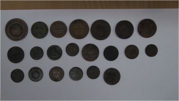 Несколько десятков ценных монет, старейшей из которых более 260 лет, пытались переместить через госграницу