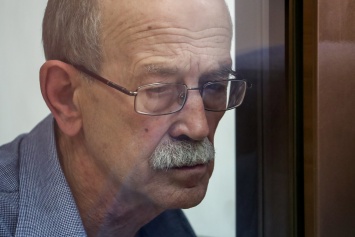 Обвиняемого в госизмене 75-летнего ученого следователь лишил свиданий