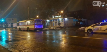 Пьяная женщина попала под колеса троллейбуса в Николаеве