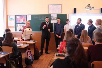 В плане развития Николаевщины предусмотрено продление модернизации учебных заведений - Савченко