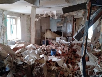 В Фастове спасатели закончили поисково-спасательные работы и разборку строительных конструкций после взрыва в жилом доме
