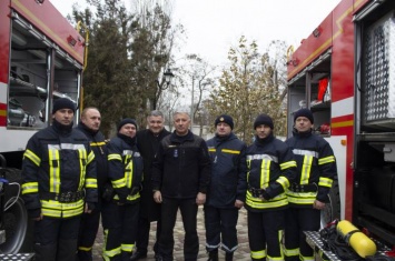 Спасателям из Луганщины поднимут зарплаты и обеспечат жильем